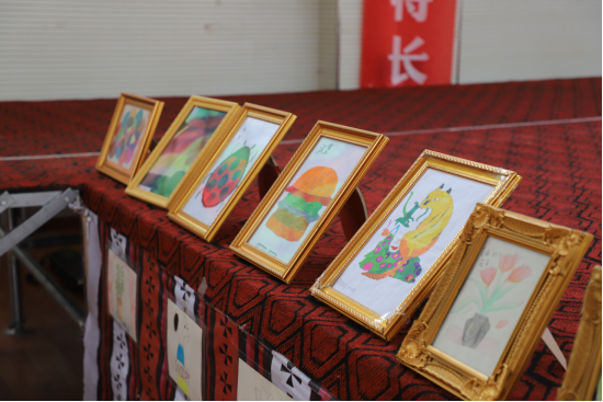 此次活动涵盖了学生绘画作业展示,少年宫绘画作品展示以及校园井盖