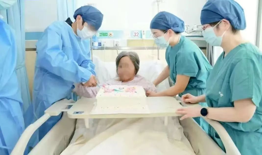 1744161702145924.jpg 2e3e219d2125a910edfad1b3cb56c9a.jpg